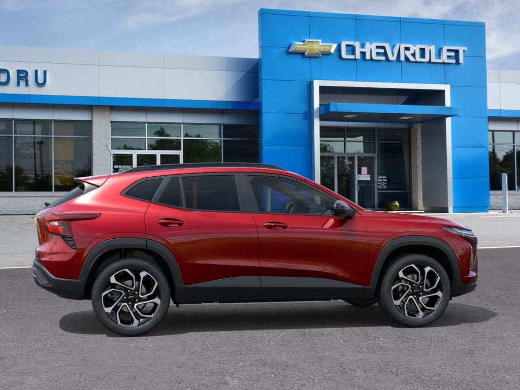 New 2026 Chevrolet Trax RS w/ Sunroof Package FWD image 5