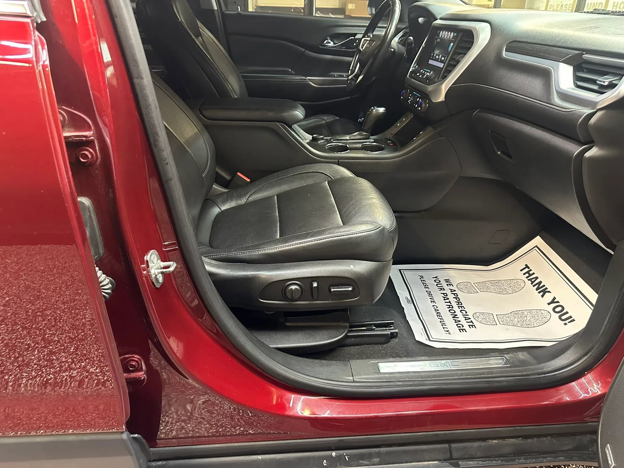 Used 2017 GMC Acadia SLT image 33