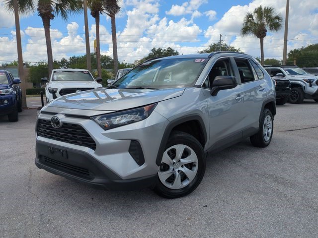 Used 2021 Toyota RAV4 LE FWD image 1