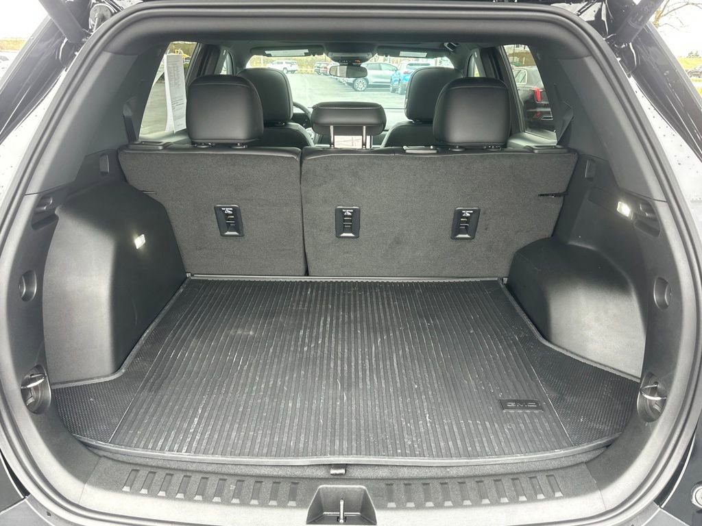 Used 2026 GMC Terrain Elevation w/ Elevation Premium Package image 9