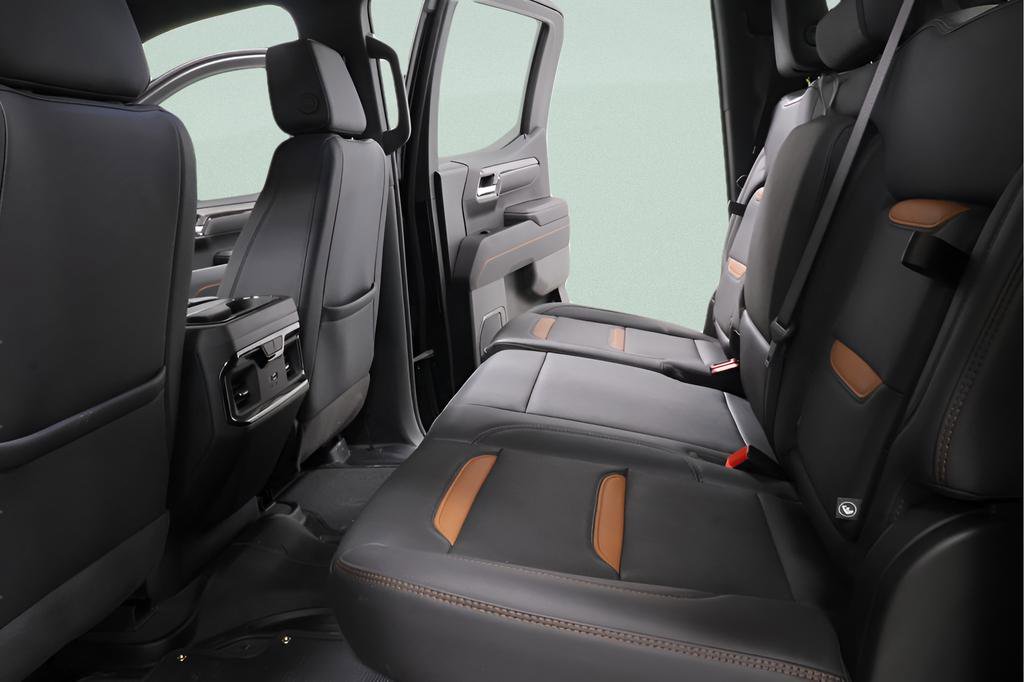 Used 2025 GMC Sierra 1500 AT4 w/ Technology Package image 27