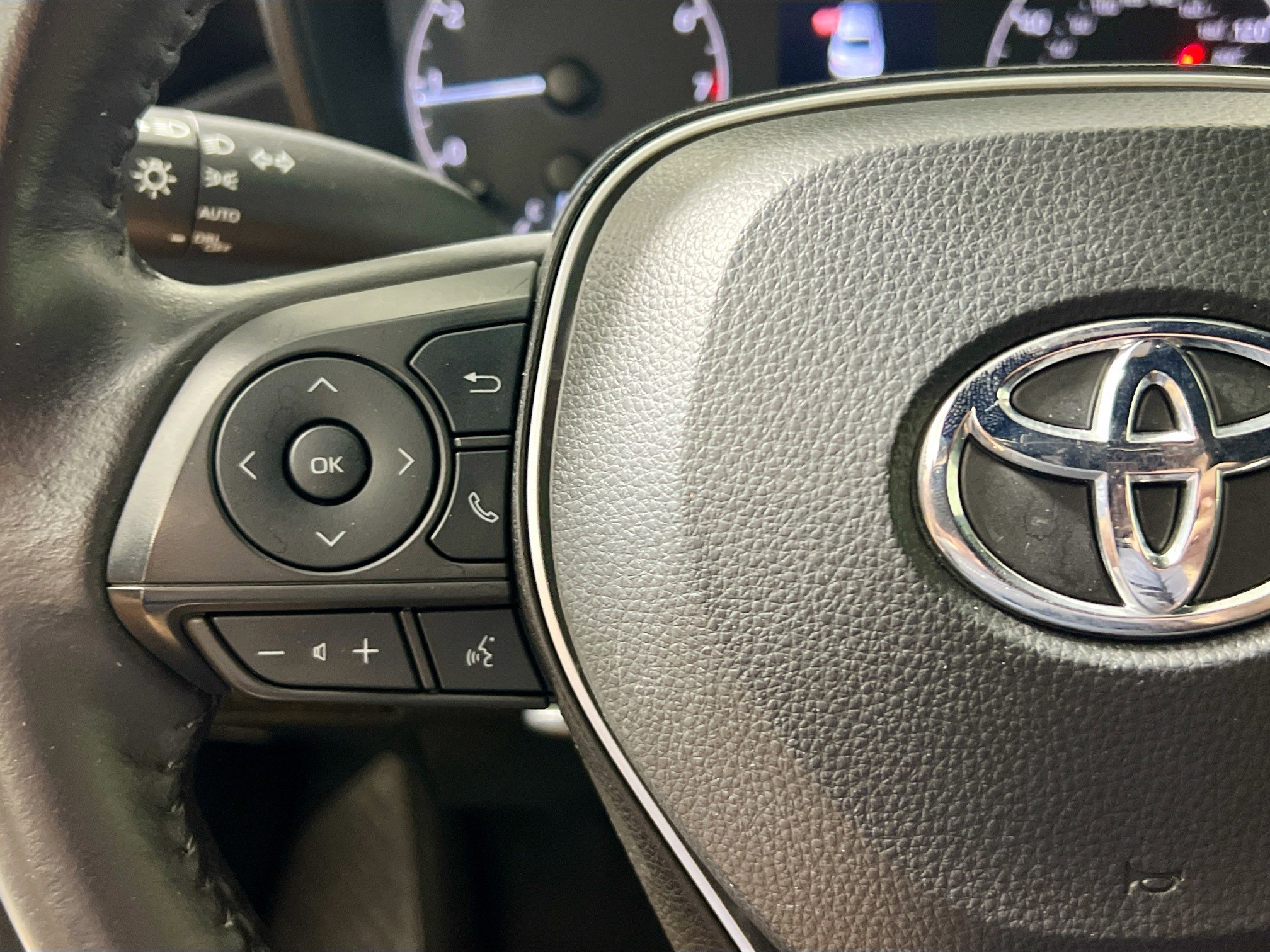 Used 2023 Toyota Corolla SE FWD image 18