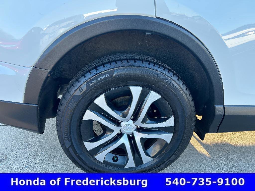 Used 2017 Toyota RAV4 LE image 34