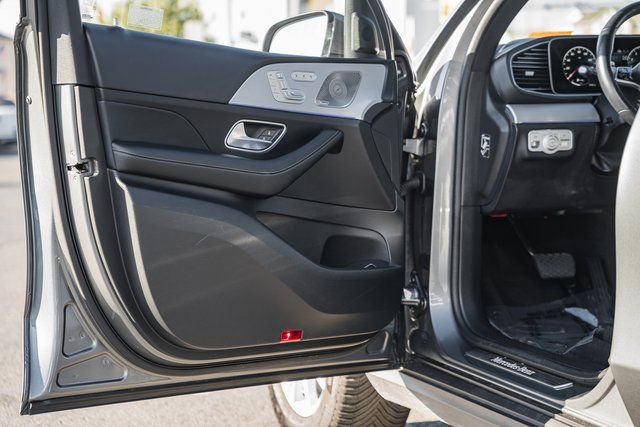 Used 2025 Mercedes-Benz GLE 350 4MATIC image 38