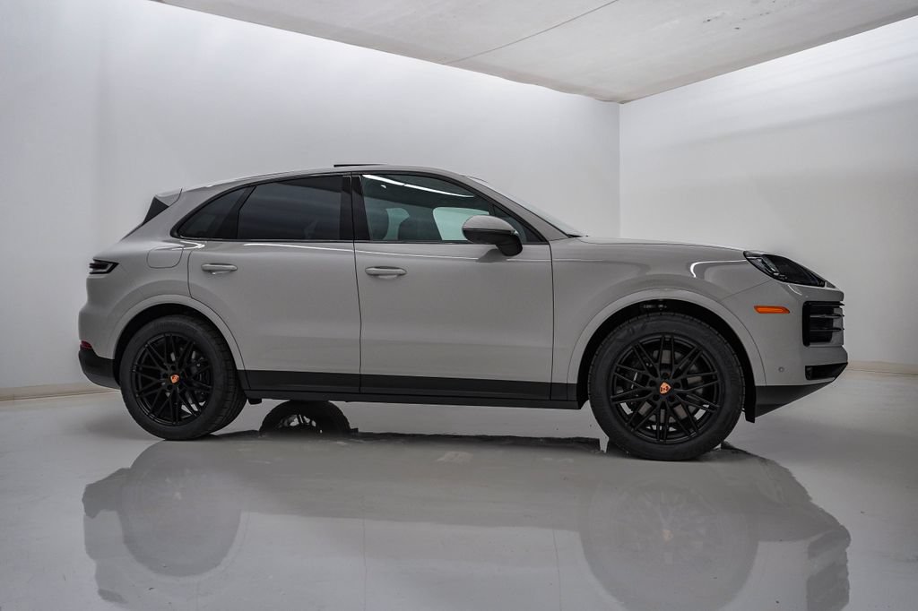 New 2026 Porsche Cayenne AWD/4WD image 9