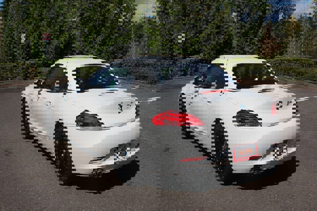 Used 2011 BMW Z4 sDrive30i image 8