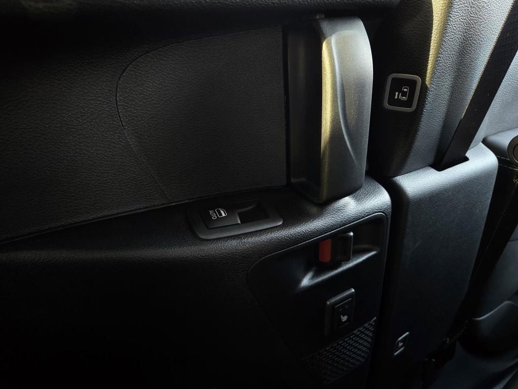 New 2026 Chrysler Pacifica Limited w/ S Appearance Package image 14