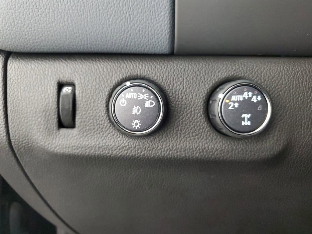 Used 2022 Chevrolet Colorado Z71 w/ Z71 Midnight Edition image 25