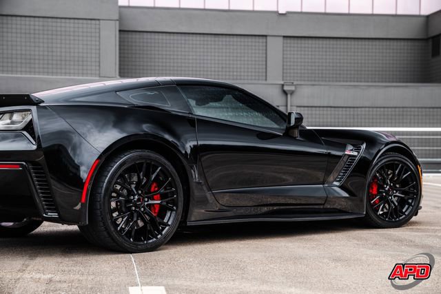 Used 2015 Chevrolet Corvette Z06 w/ 2LZ Preferred Equipment Group RWD image 58