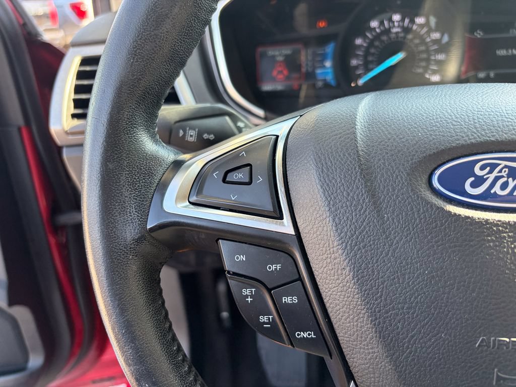 Used 2020 Ford Fusion SEL FWD image 16