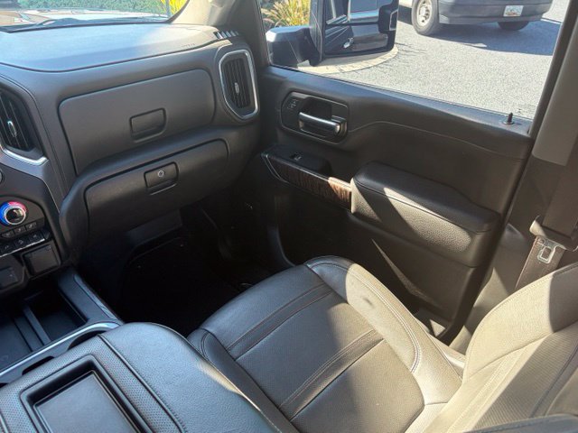 Used 2022 GMC Sierra 3500 Denali w/ Denali Black Diamond Edition AWD/4WD image 35