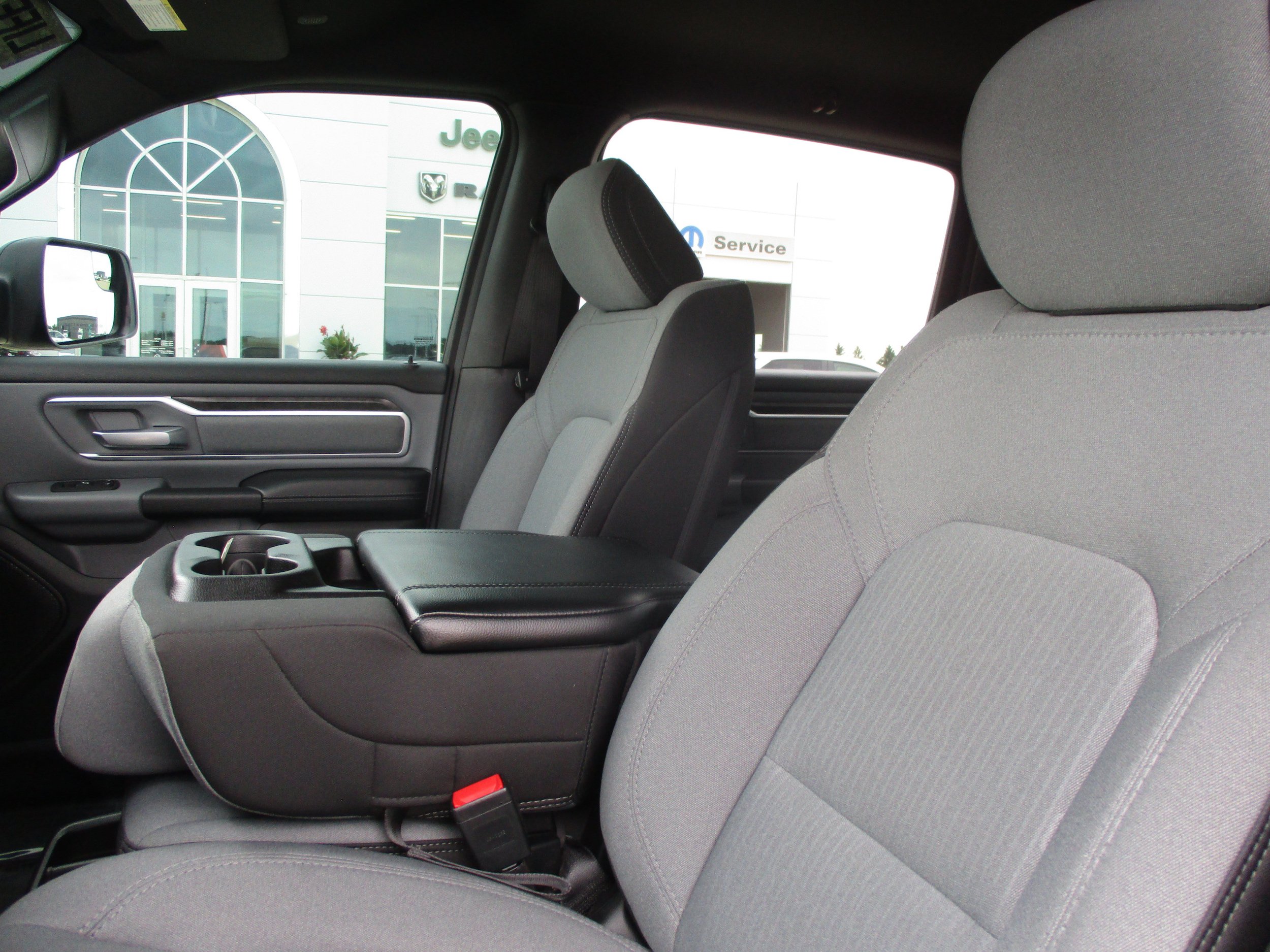 Used 2022 RAM 1500 Big Horn AWD/4WD image 33