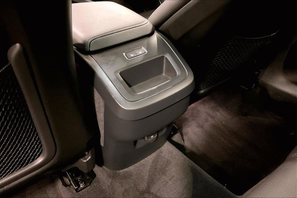 Certified 2023 Volvo XC60 B5 Plus w/ Climate Package image 10