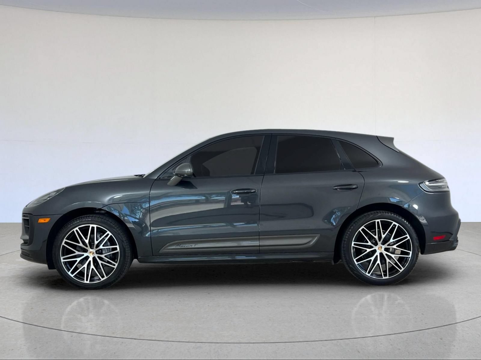 Certified 2023 Porsche Macan Turbo AWD/4WD image 2