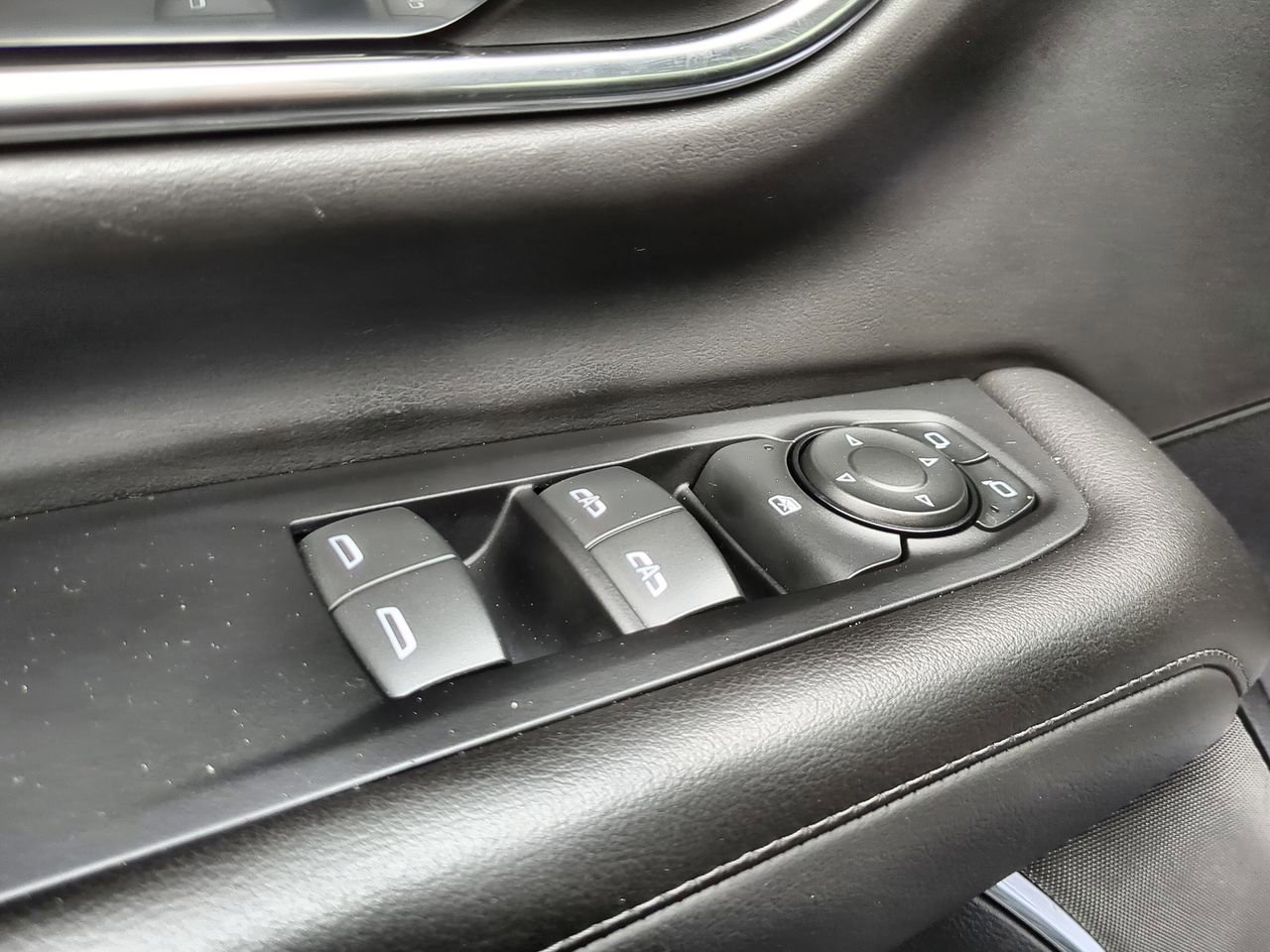 Used 2024 Chevrolet Tahoe LS image 22