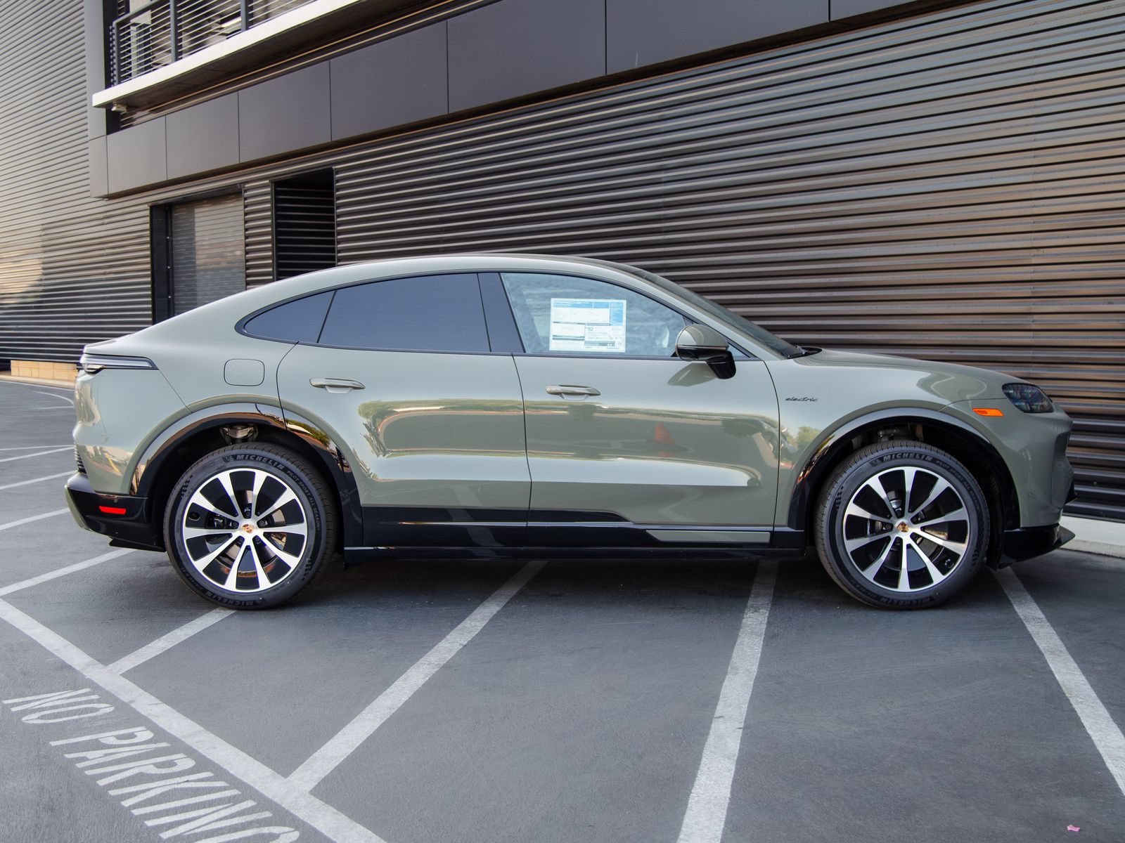 New 2026 Porsche Cayenne S AWD/4WD image 8