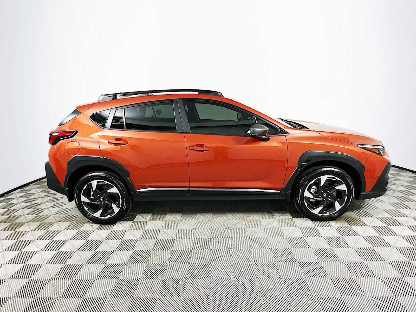 Certified 2025 Subaru Crosstrek 2.5i Limited w/ Popular Package #3A image 8