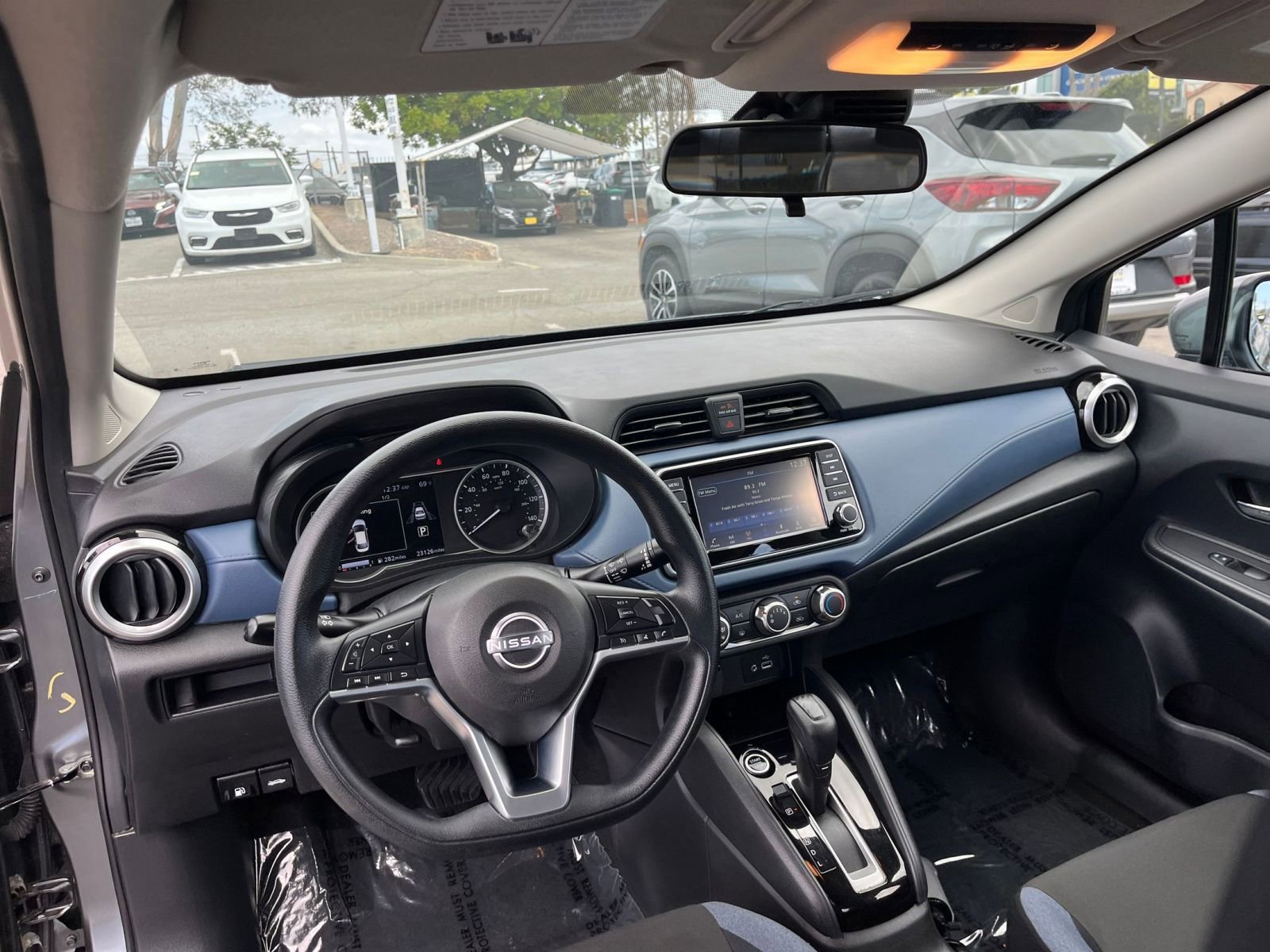 Used 2025 Nissan Versa SV FWD image 33