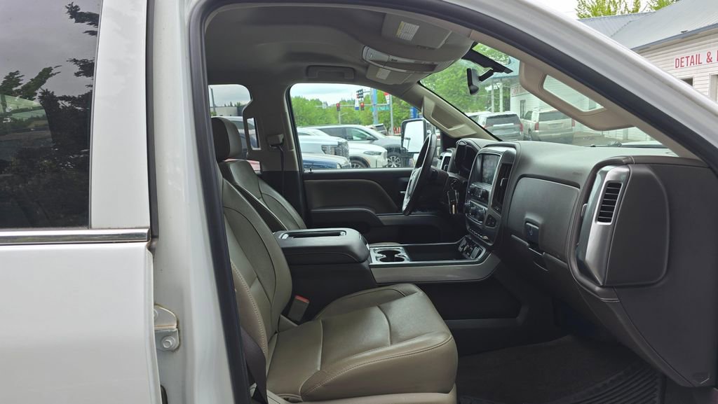 Used 2017 Chevrolet Silverado 3500 LTZ w/ Duramax Plus Package AWD/4WD image 10