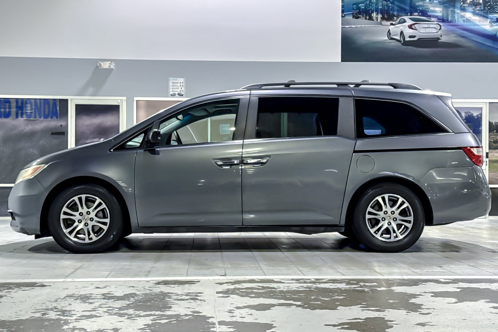 Used 2012 Honda Odyssey EX-L image 2