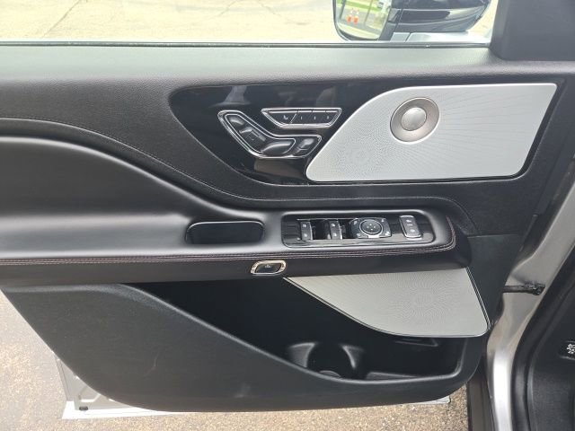 Used 2023 Lincoln Aviator Reserve w/ Equipment Group 201A image 37