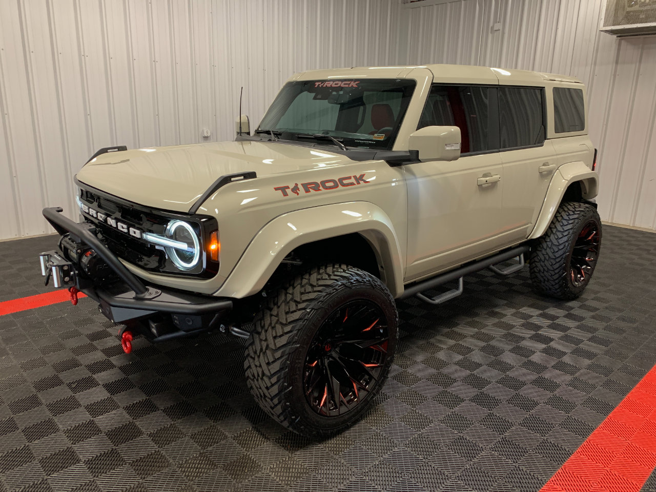 Used 2025 Ford Bronco Outer Banks w/ Sasquatch Package image 7