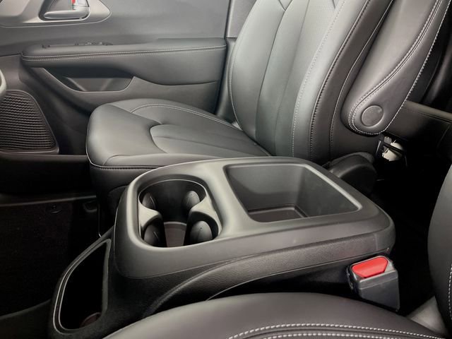 New 2026 Chrysler Pacifica Select image 22