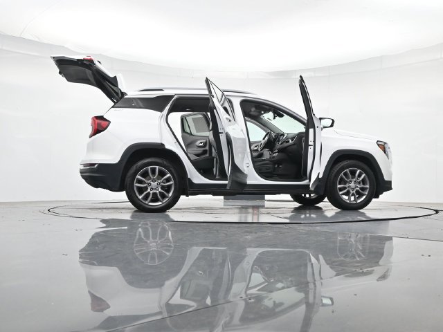Used 2024 GMC Terrain SLT AWD/4WD image 56