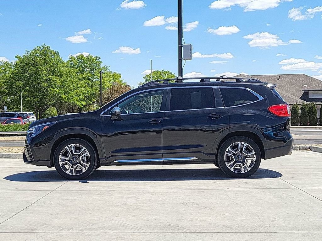 Used 2023 Subaru Ascent Limited w/ Technology Package AWD/4WD image 5