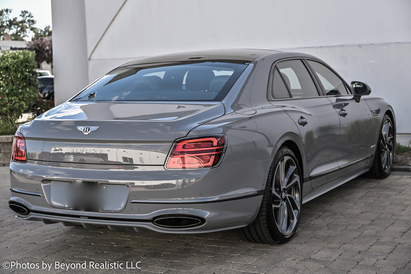 New 2025 Bentley Flying Spur Plug-In Hybrid image 7