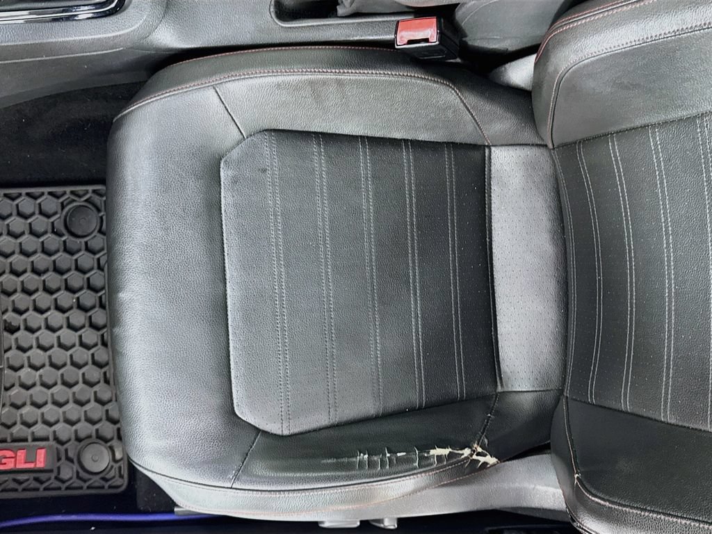 Used 2017 Volkswagen Jetta GLI FWD image 18
