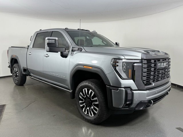 Used 2024 GMC Sierra 2500 Denali Ultimate image 2