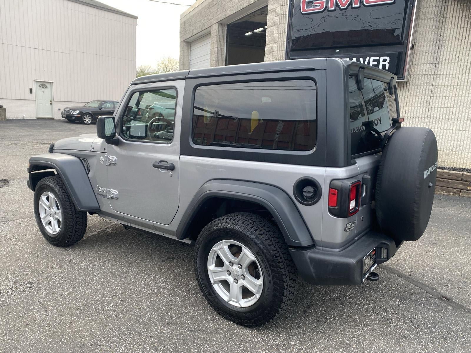 Used 2018 Jeep Wrangler Sport AWD/4WD image 5