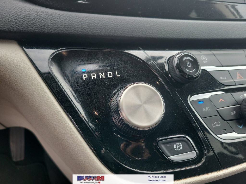 Used 2023 Chrysler Voyager LX FWD image 24