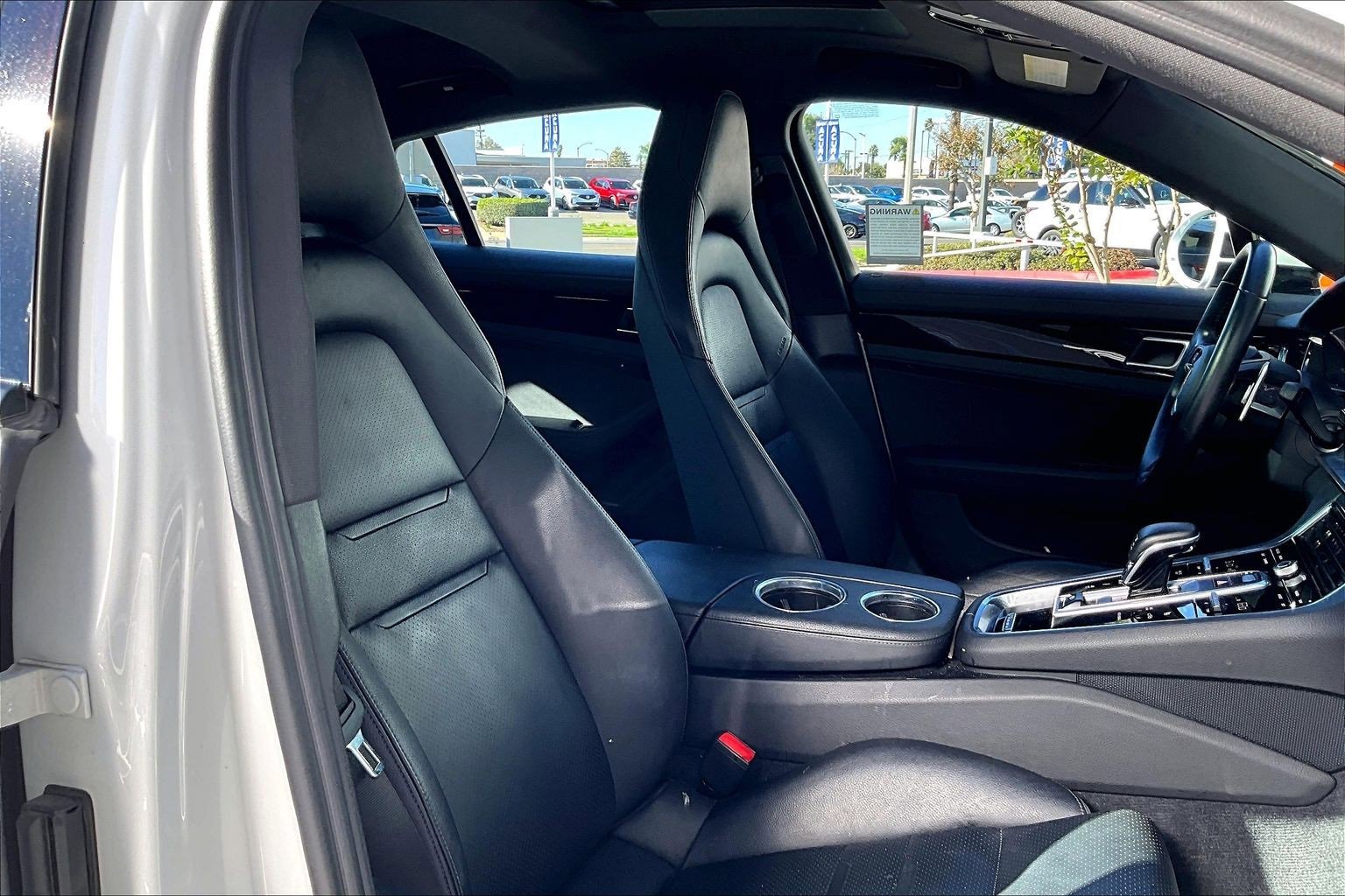 Used 2022 Porsche Panamera image 7