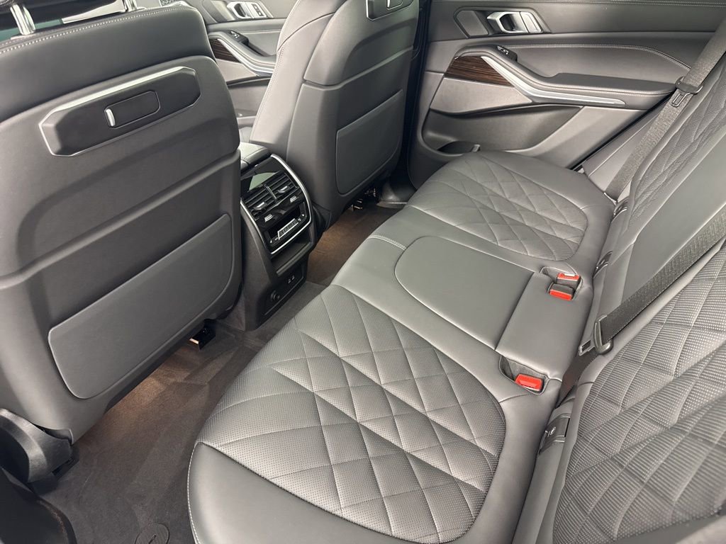 Certified 2025 BMW X5 xDrive40i w/ Climate Comfort Package image 16