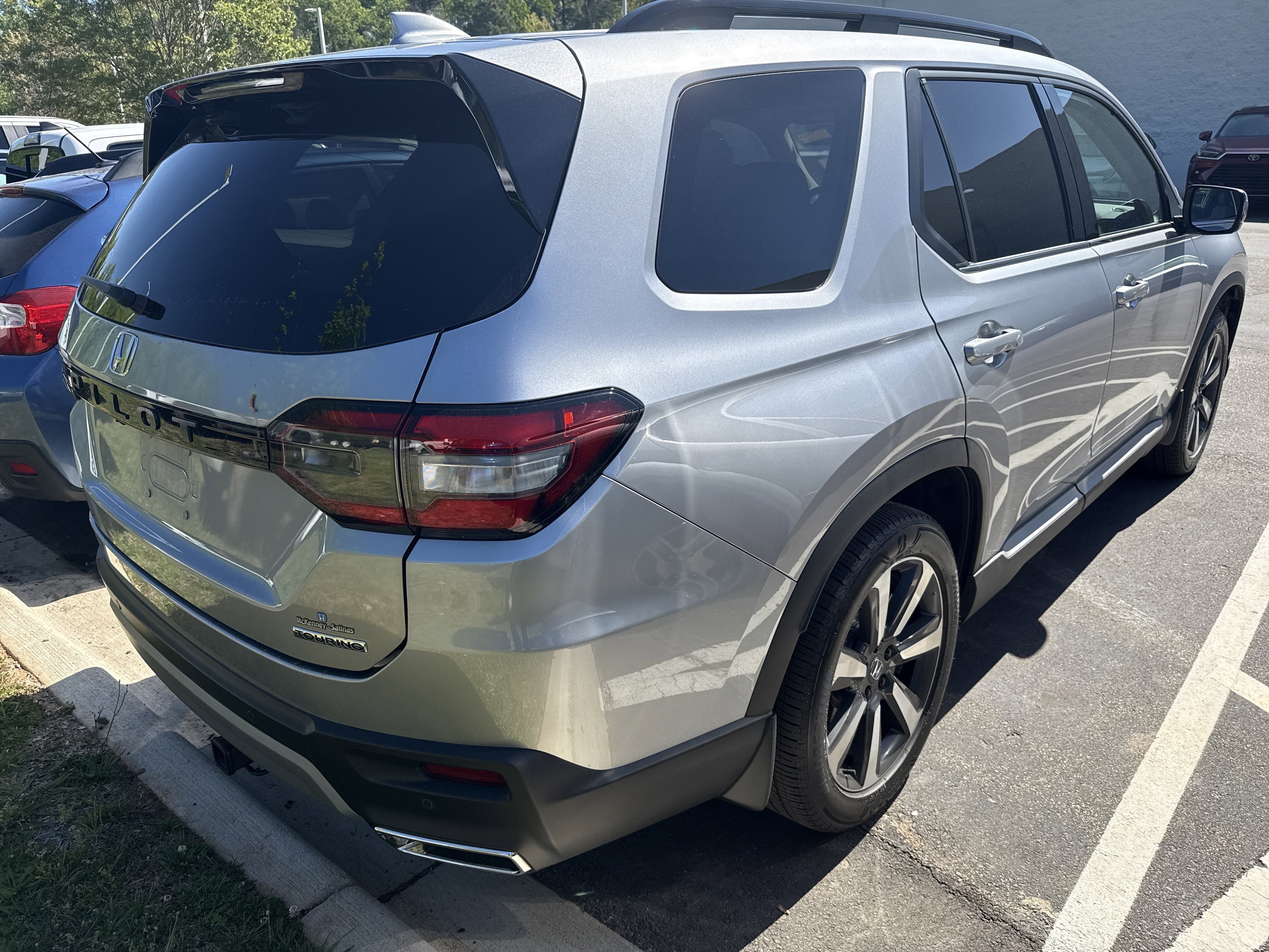 Used 2023 Honda Pilot Touring image 8