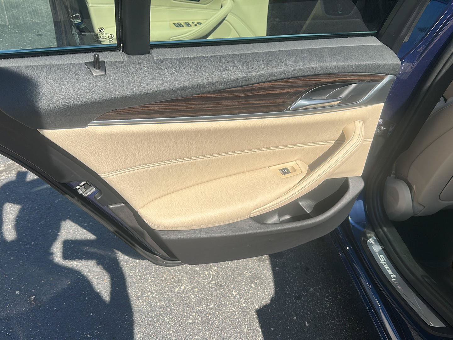 Used 2019 BMW 530i xDrive w/ Convenience Package AWD/4WD image 17