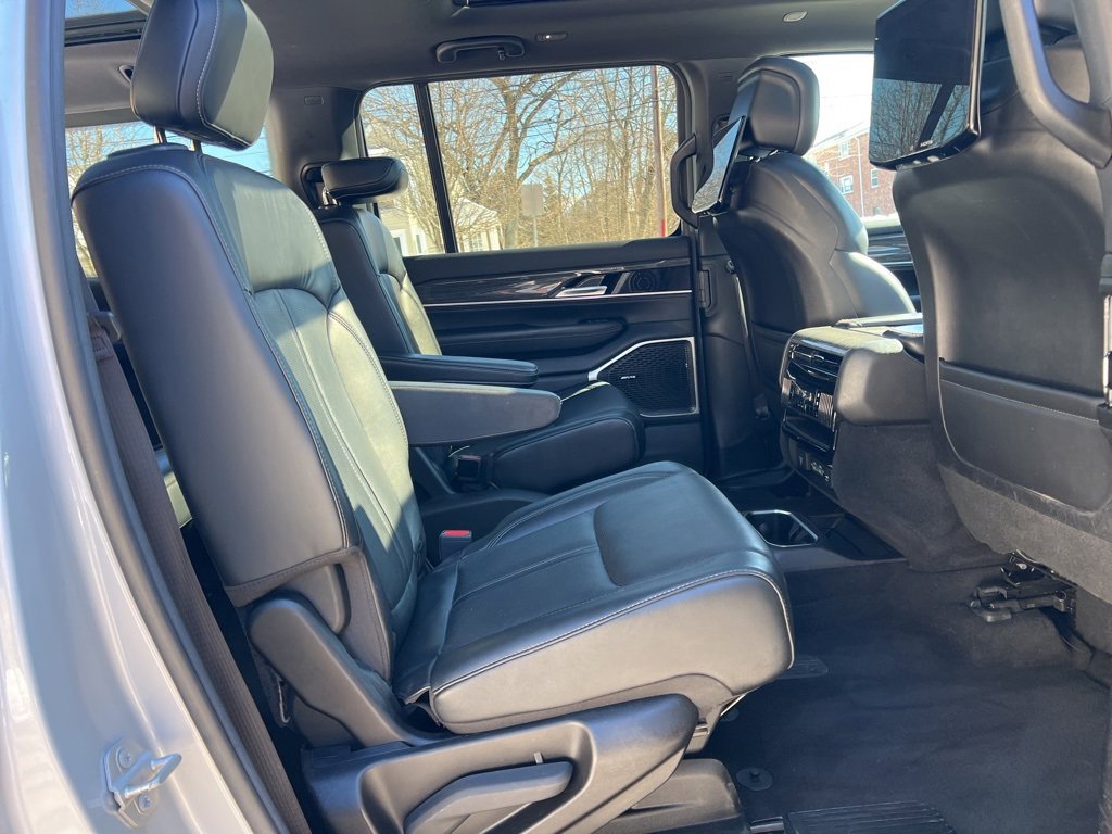 Used 2022 Jeep Wagoneer Series II w/ Premium Group I image 26