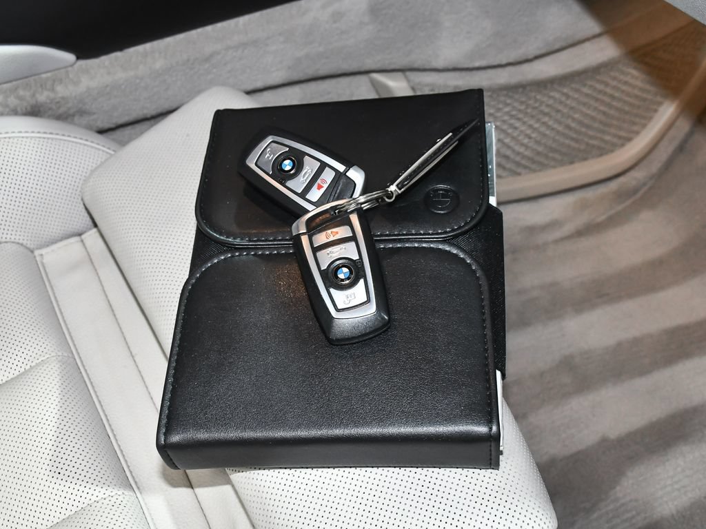 Used 2018 BMW 650i xDrive Convertible w/ Executive Package AWD/4WD image 62