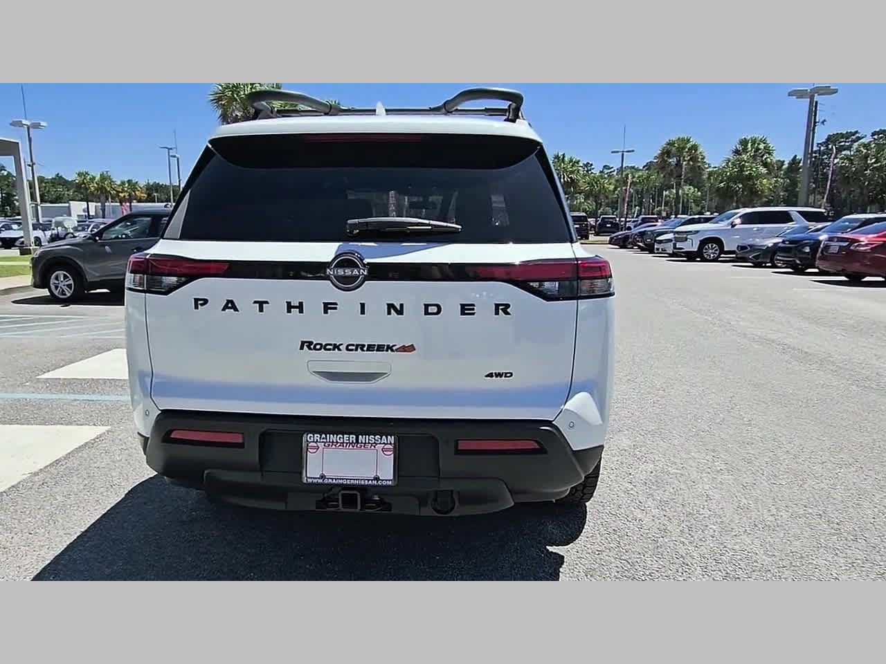 Used 2025 Nissan Pathfinder Rock Creek AWD/4WD image 32