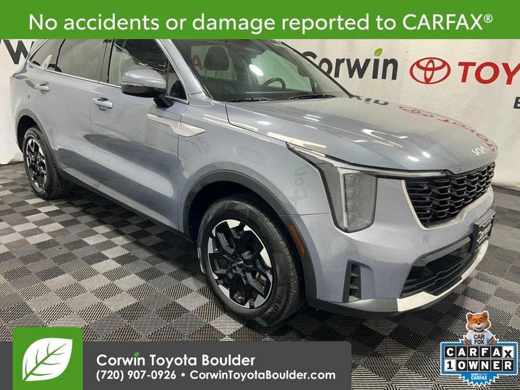 Used 2024 Kia Sorento S image 1