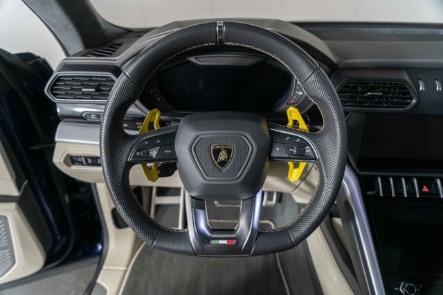 Used 2019 Lamborghini Urus image 22