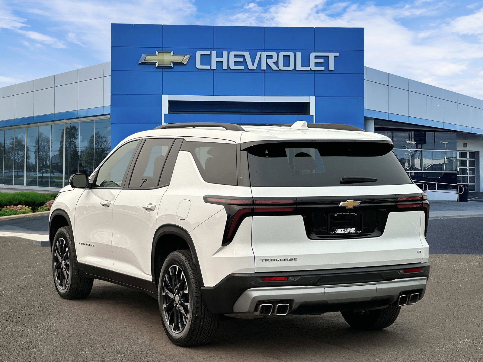 Certified 2024 Chevrolet Traverse LT FWD image 3