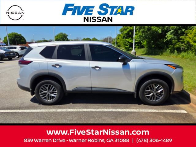 Used 2024 Nissan Rogue S image 14
