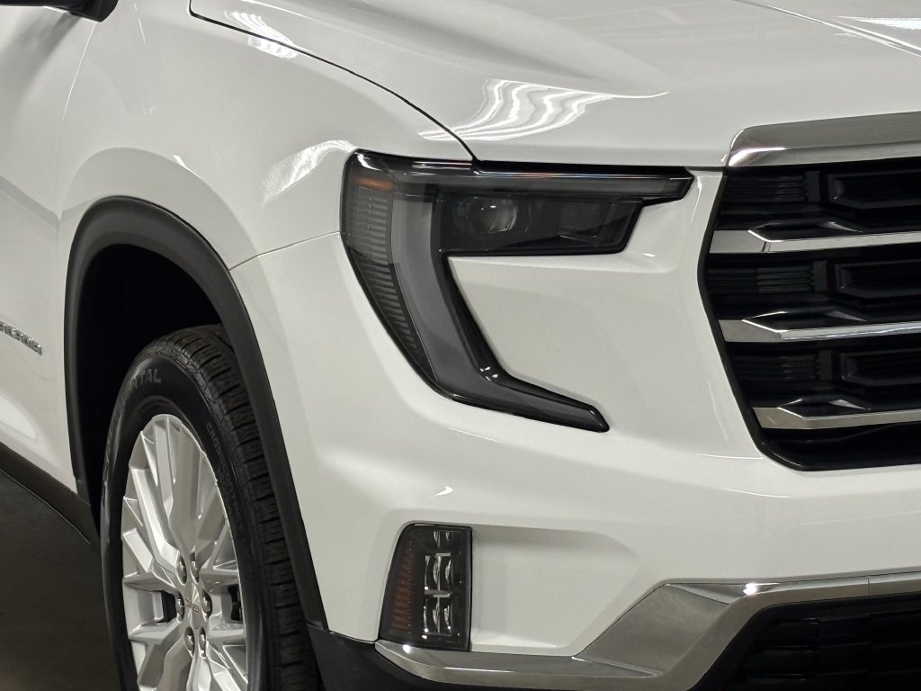 Used 2026 GMC Acadia Elevation w/ Elevation Premium Package FWD image 4