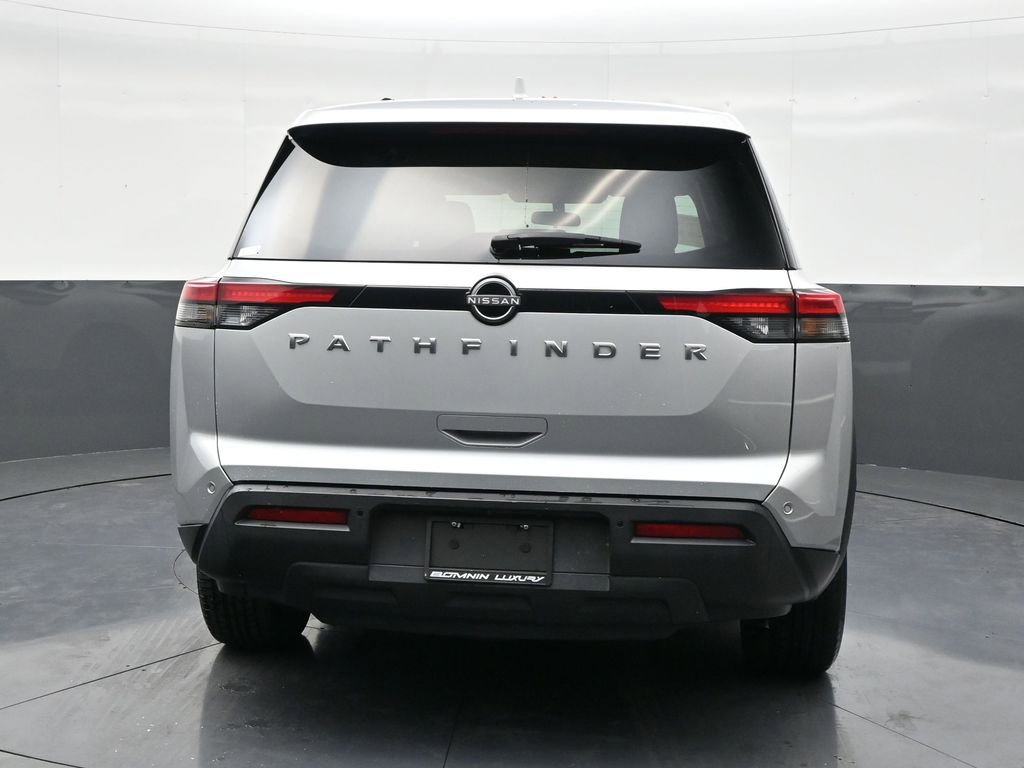Used 2022 Nissan Pathfinder S image 4