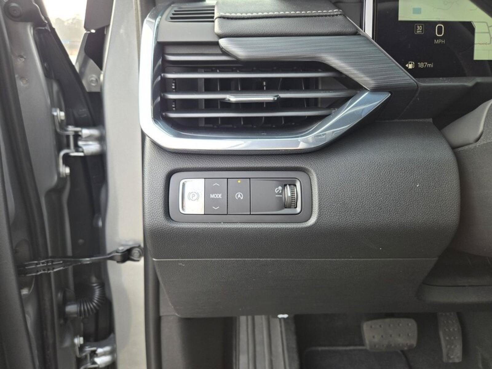 New 2026 GMC Acadia Elevation w/ Elevation Premium Package FWD image 14