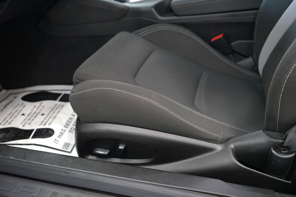 Used 2023 Chevrolet Camaro LT RWD image 26