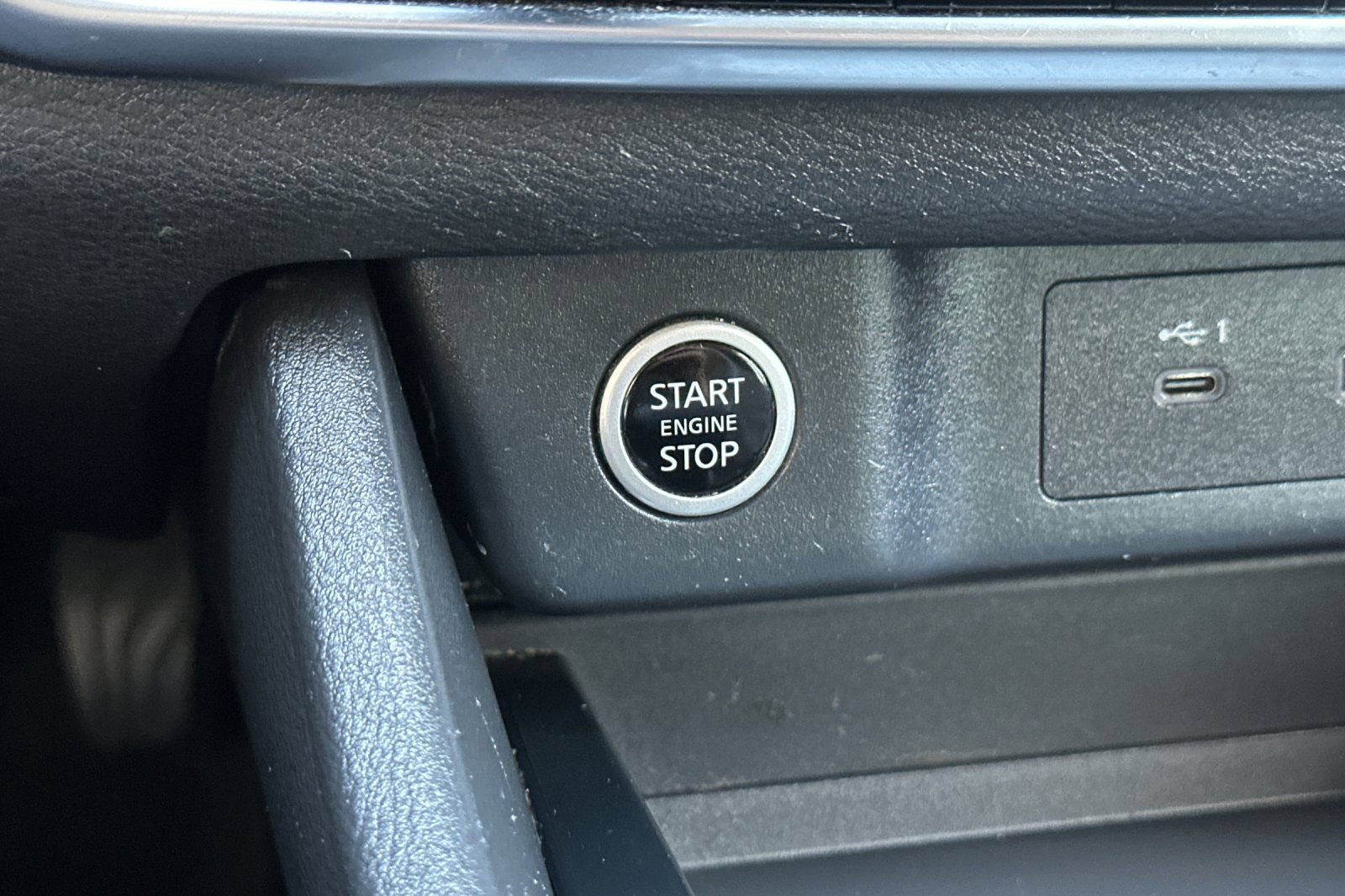 Used 2023 Nissan Rogue SV FWD image 19